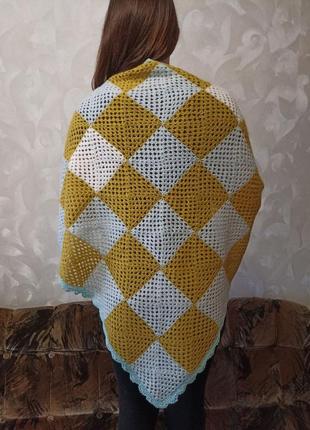 Шаля бабусин квадрат, в'язана гачком.