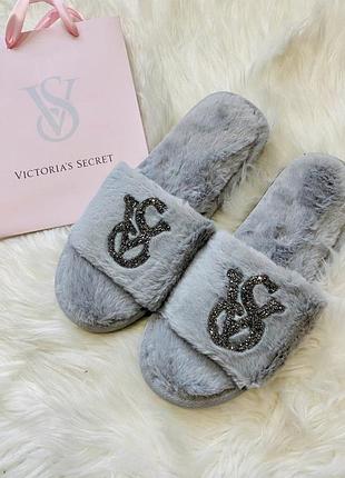 Трендовые тапочки для дома