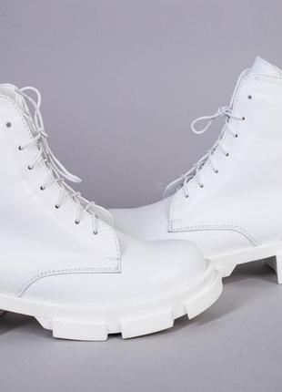 Женские белые кожаные демисезонные ботинки7 фото