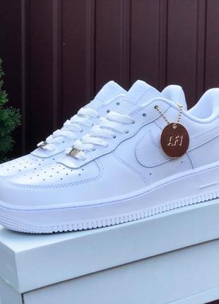 Кросівки жіночі nike air force 1 white / повсякденні кросівки найк / кросівки для міста і заняття спортом3 фото