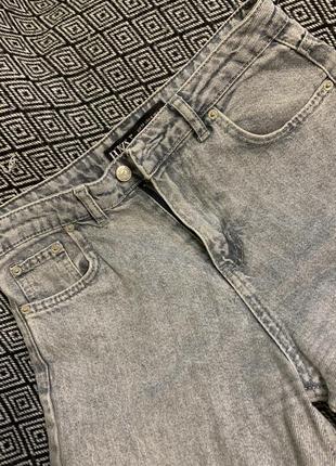 Джинси mom