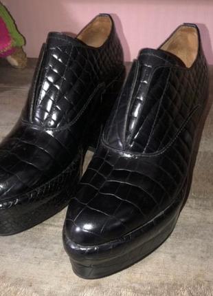 Шкіряні туфлі на підборах & other stories