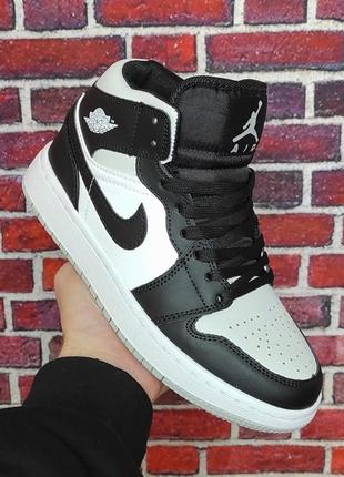 Кроссовки nike air jordan retro 1 black/white