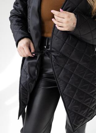 Чорна куртка стьобана куртка на запах з поясом куртка стёганая с поясом7 фото