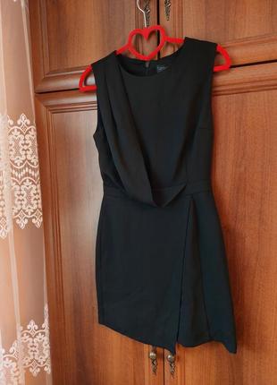 Приталена чорна сукня topshop