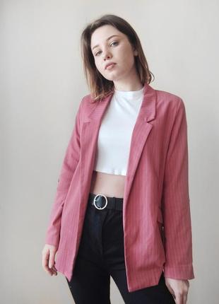 Рожевий піджак
