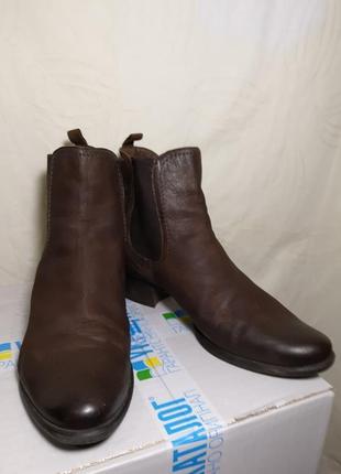 Жіночі шкіряні брендові черевики, чоботи, ботильйони, туфлі, челсі.