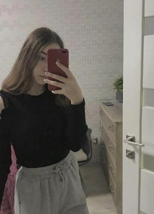 Гарненька кофтинка з рюшами 2