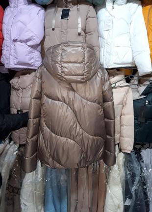 Жіноча демісезонна куртка з капюшоном3 фото