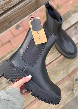 Черевик чоботи челсі