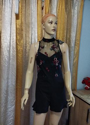 Стильний ромпер, комбінезон,з вишивкою.