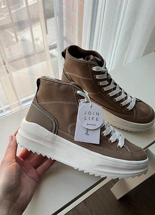 Осінні кеди stradivarius 37 розмір 24 см стелька