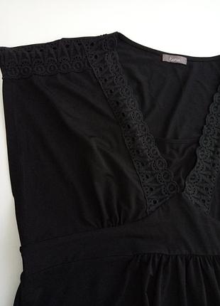 Трикотажна блуза декоровані натуральним мереживом