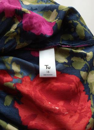Яркая красивая блуза с рюшами в цветочный принт5 фото