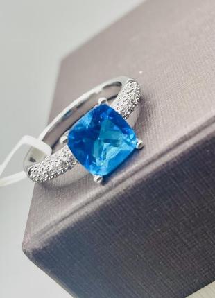 Каблучка з фіанітами.