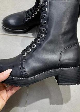 Ботинки  чоботи на грубій підошві zara шкіра