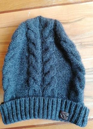 Шерстяная шапка в стиле cos