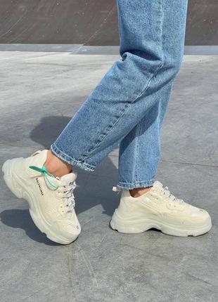 Balenciaga triple s beige бежевые кроссовки баленсиага7 фото