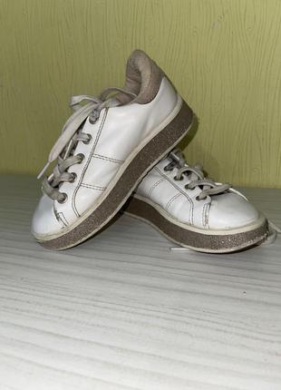 Білі кросівки для дівчинки розмір 28