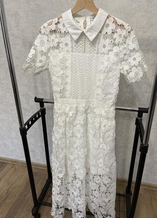 Мереживна сукня
