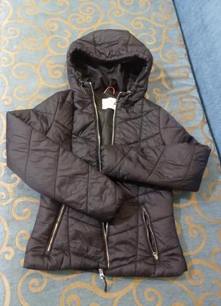 Куртка демісезон bershka 34 p.