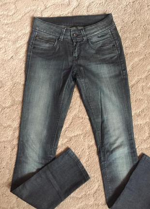 Супер джинсы жен новые с потертостью  xxs (24-25)