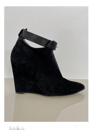 Ботильйони, черевички, козаки