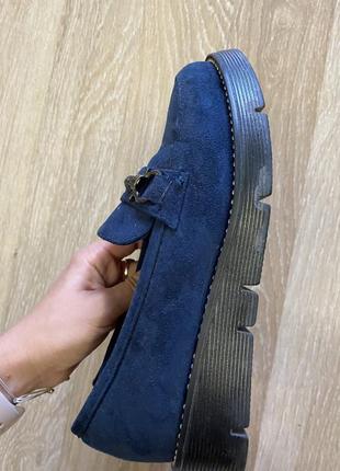 Замшеві туфлі синього кольору