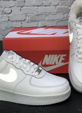 ❄️🖤 зимові жіночі кеди кросівки nike air force white з хутром найк 🖤 ❄️🖤4 фото