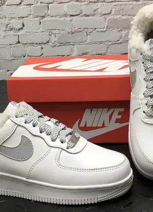 ❄️🖤 зимові жіночі кеди кросівки nike air force white з хутром найк 🖤 ❄️🖤7 фото