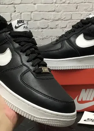 ❄️🖤 зимові жіночі кросівки кеди nike air force black з хутром 🖤❄️4 фото