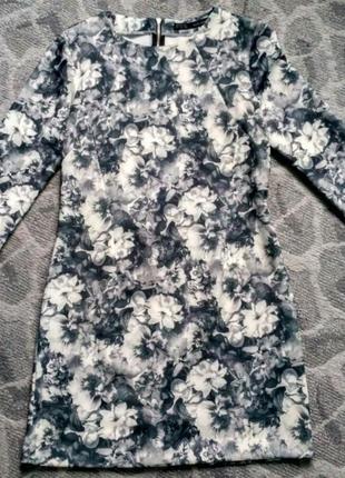 Очень красивое серое короткое платье zara ，платье с молнией на спине принт цветы, в цветы5 фото