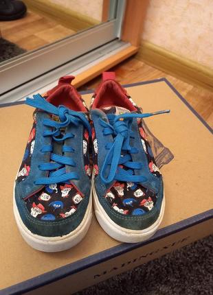 Продам кеды