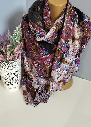 Брендовий тонкий шарф палантин розміру 110*200 см