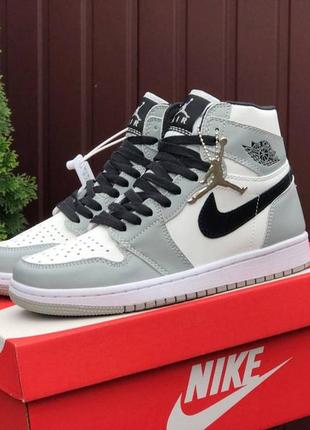 Р.44, 45 кросівки nike air jordan 1 whiteblack high og (сіро/біло/чорні)2 фото