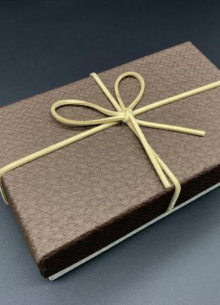 Коробка подарочная, прямоугольная. цвет коричневый. 9х15х6см.