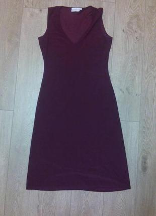 Сукня кольору "стигла вишня"