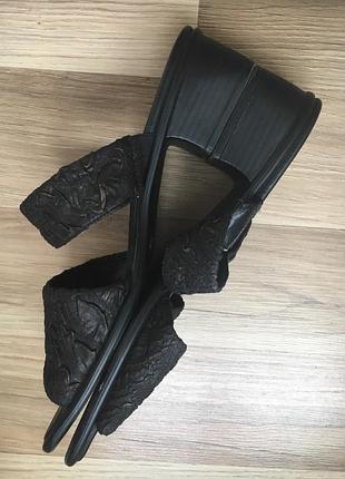 Босоніжки літні