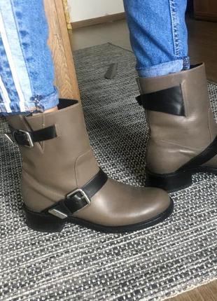 Чоботи шкіра