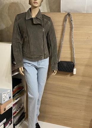 Guess куртка женская. оригинал. новая.