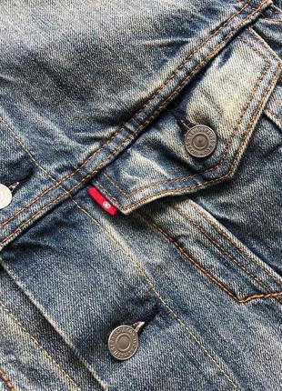 Шикарна джинсова куртка, джинсовка levi’s jeans denim wash jacket blue/white4 фото
