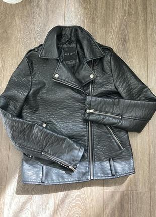 New look 10рр s/m чёрная куртка косуха с дефектом2 фото