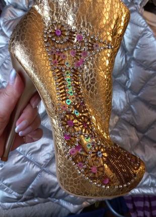 Ботинки боты полусапожки нарядные золотые паетки бисер3 фото