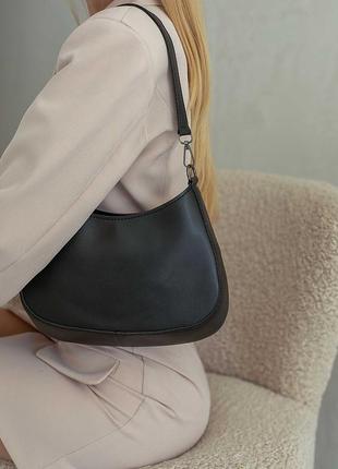 Черная молодежная маленькая сумка клатч багет на плечо дамская вечерняя сумочка кросс боди с ручкой