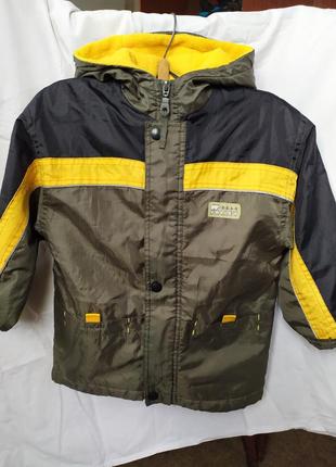 Демисезонная курточка на мальчика 4 лет (104см)