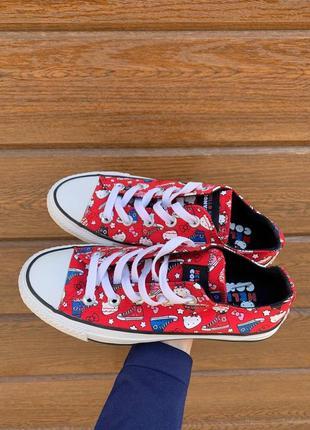 Converse chuck 70 classic low-top hello kitty
низкие красные кеды конверс с хеллоу китти скидка распродажа