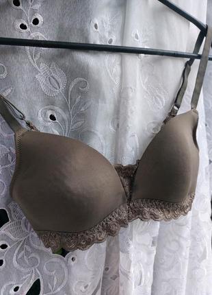 Бюстгальтер