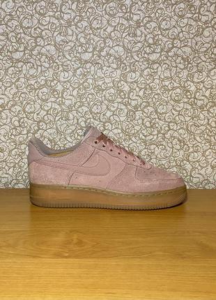 Кроссовки nike air force 1 aa0287-600 оригинал розовые размер 39 40 кожаные замшевые2 фото