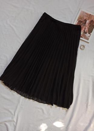 Черная плиссированная юбка миди/в складку/плиссе2 фото