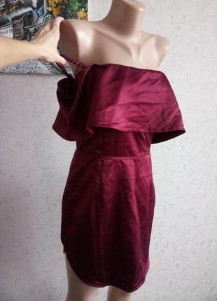 10 новое женственное платье с открытыми плечиками и баской4 фото